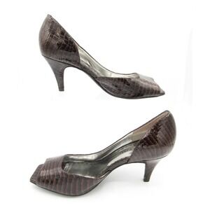 Gianni Bini  Open Toe 2.5 Inch Heels Brown Croc Embossed Leather Size 7M